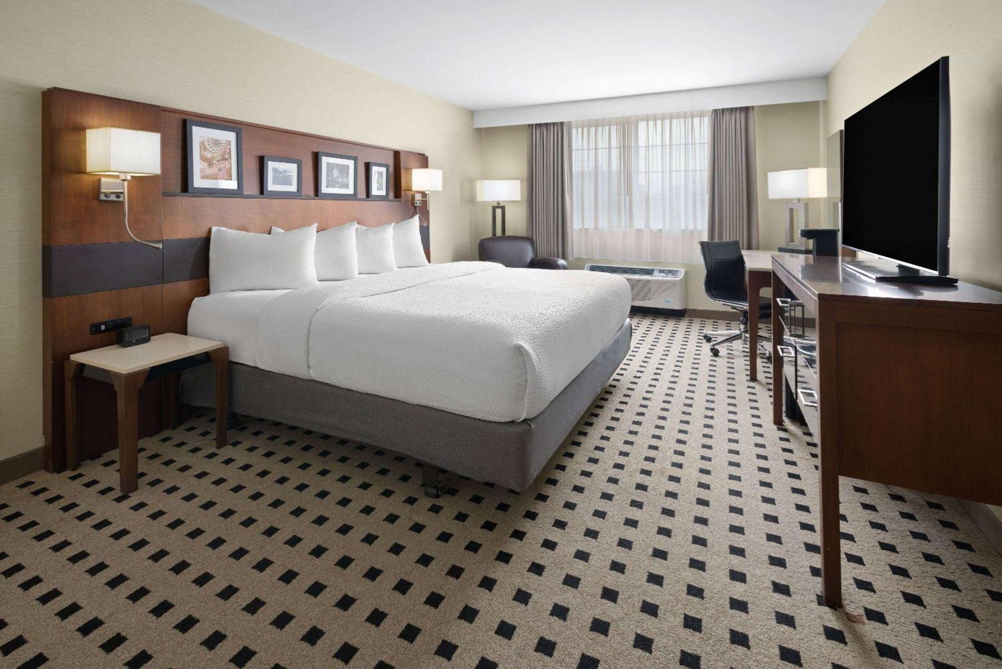 Penn Harris Hotel Harrisburg, Trademark By Wyndham Εξωτερικό φωτογραφία