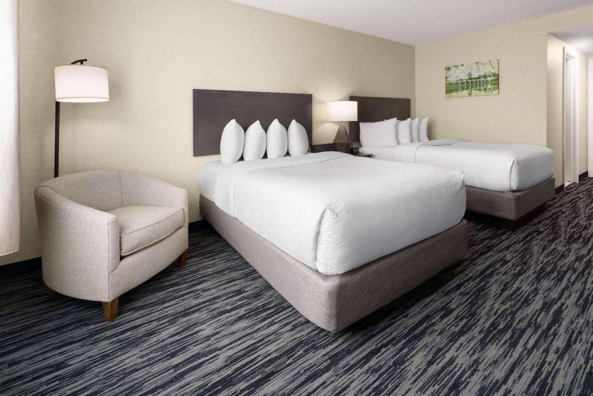 Penn Harris Hotel Harrisburg, Trademark By Wyndham Εξωτερικό φωτογραφία